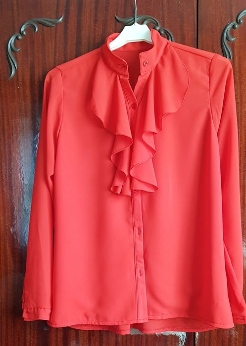 Ошатна блуза розміру s-m.