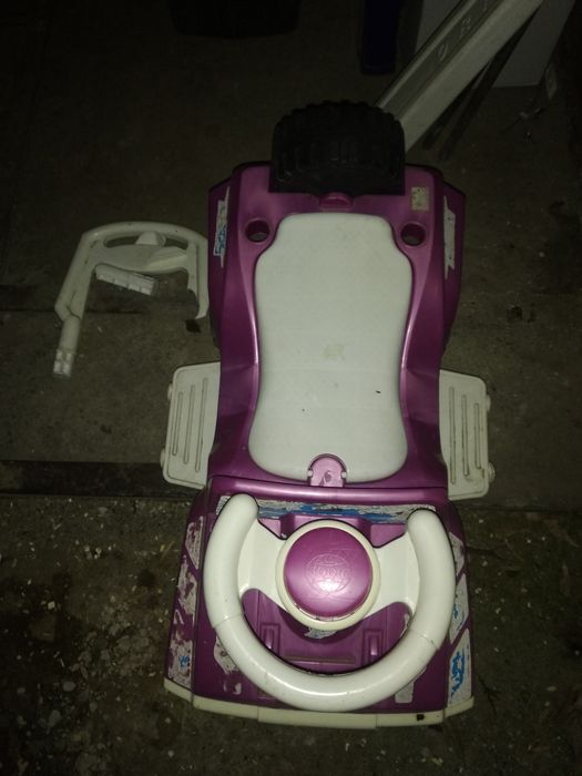 Машина с ручкой детская без спинки