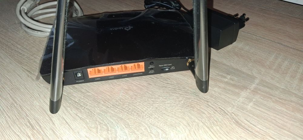 Router LTE TP-Link model Archer MR200