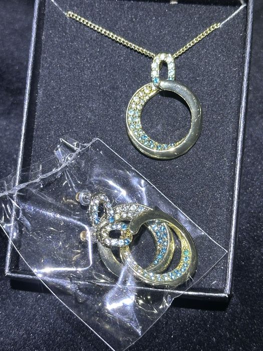 Набір прикрас Avon