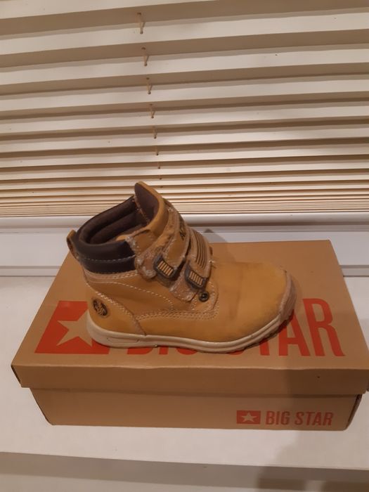 Buty jesienne roz. 26 (stan dobry)