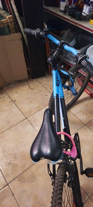 Bicicleta usado pouco uso