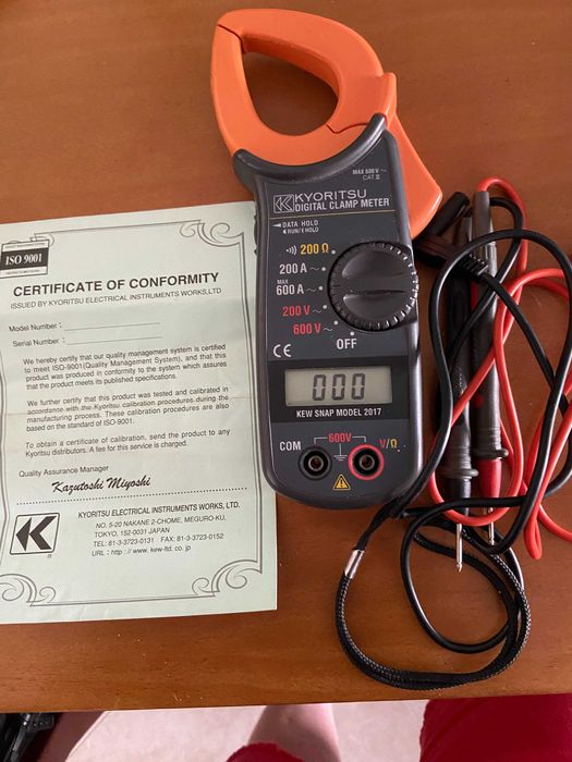 Alicate Digital Kyoritsu 600A