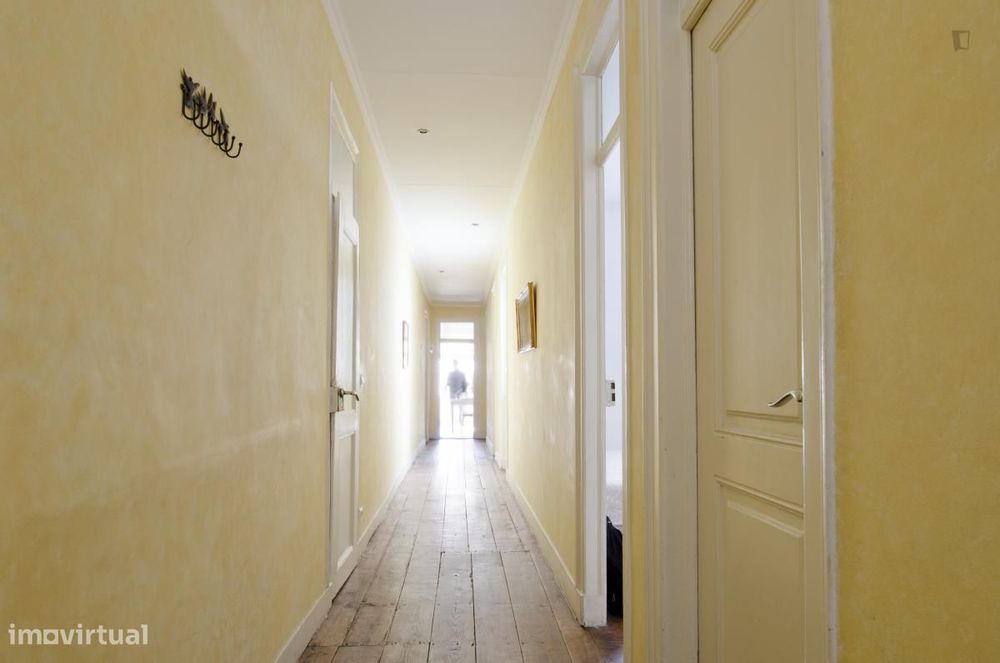 Quarto - localizado em Picoas Lisbon