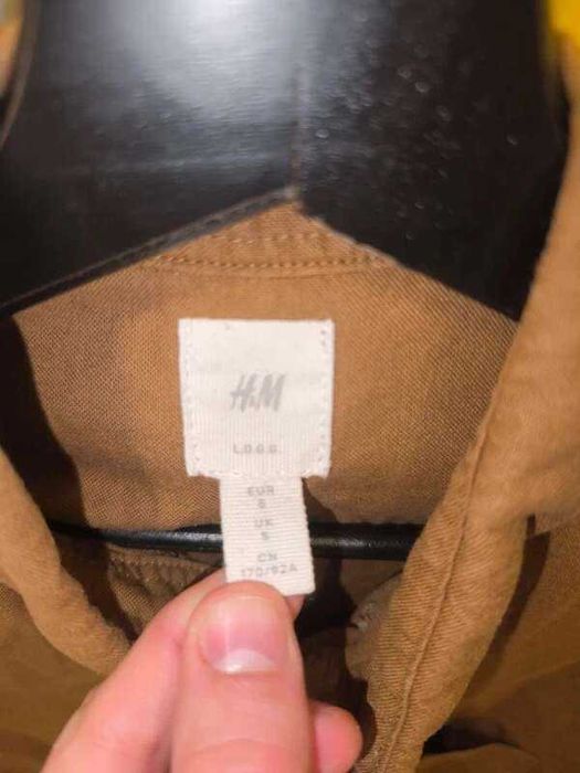 Brązowa męska koszula z długim rękawem