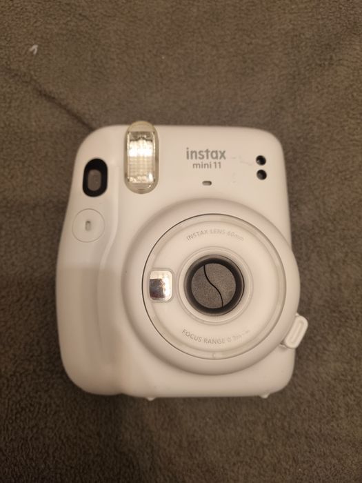 Câmera instax branca