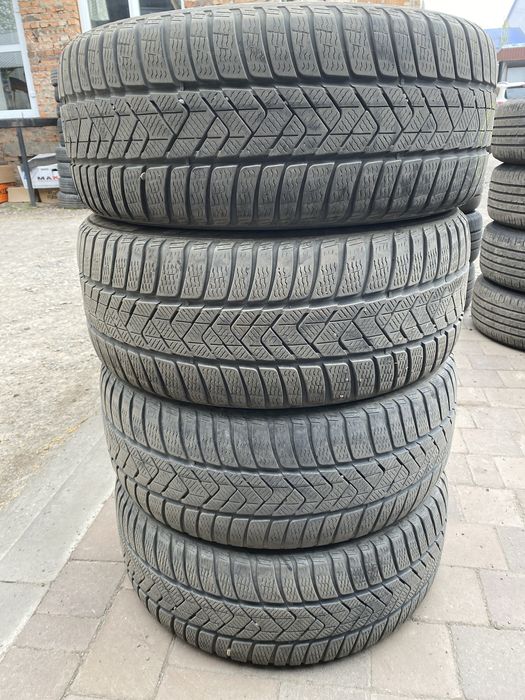 235/45 R18 Pirelli Sottozero 3, 4 шт, 2022 р, Румунія, 5 мм