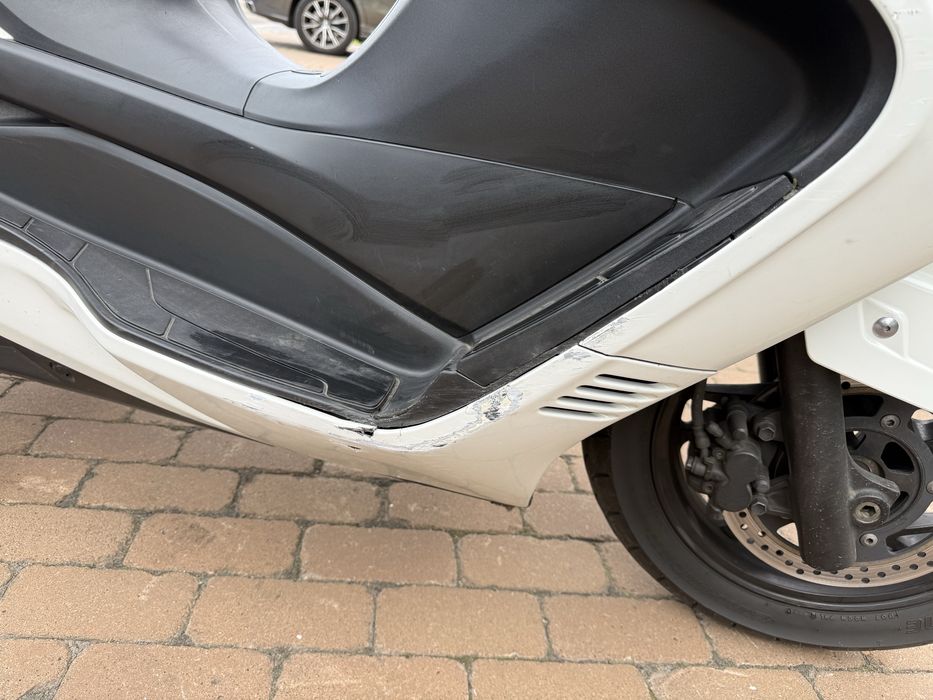 Макси скутер Suzuki Skywave 250 см³