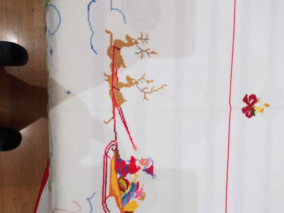 toalha de natal bordada a ponto de cruz