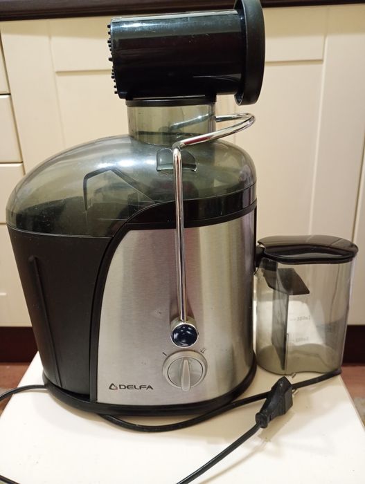 Соковижималка Delfa DJ-140