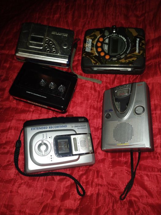 касетний плеєр дисковий магнітофон дека радіо касети диски центр