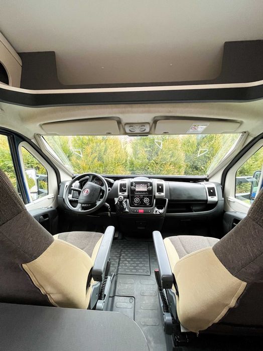 Wynajem Kampera ADRIA SUN LIVING S65SL 4 osobowy