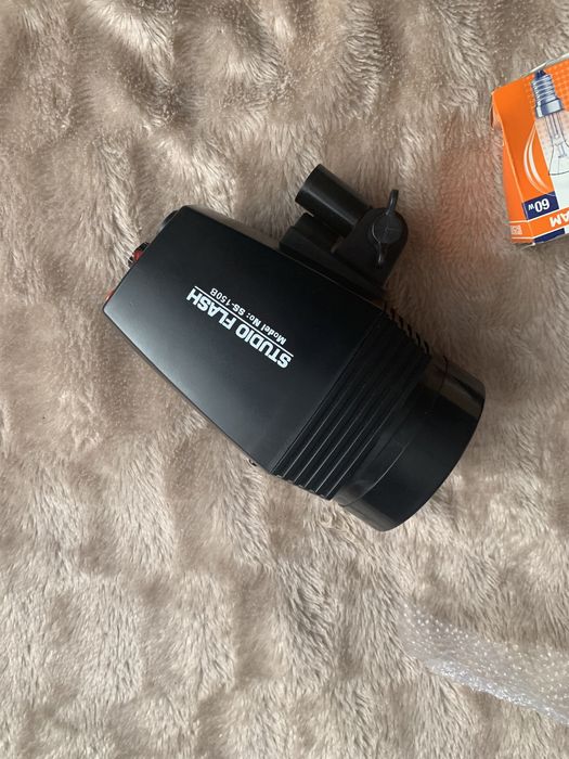 Студийная вспышка Falcon Eyes SS-150B