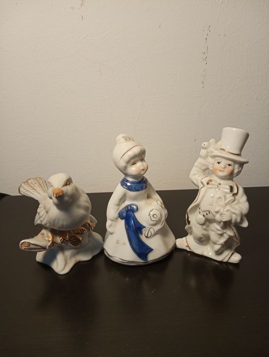 3 bonecos em Porcelana /altura maxima (12 cm)*