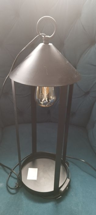Lampka na szafke