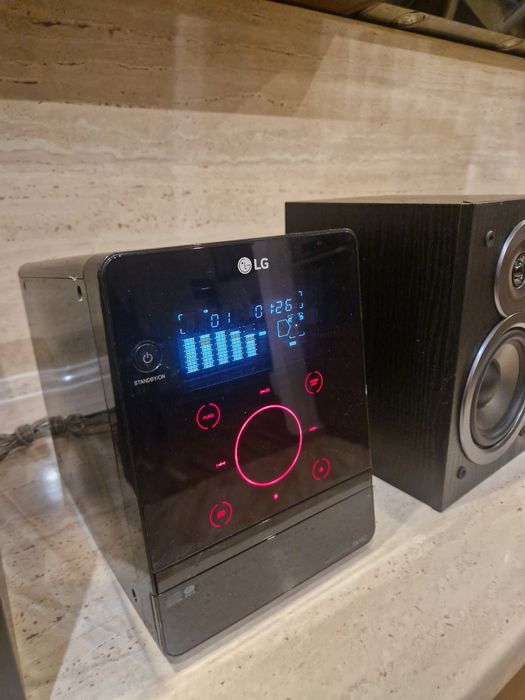 Mini wieża LG FA162