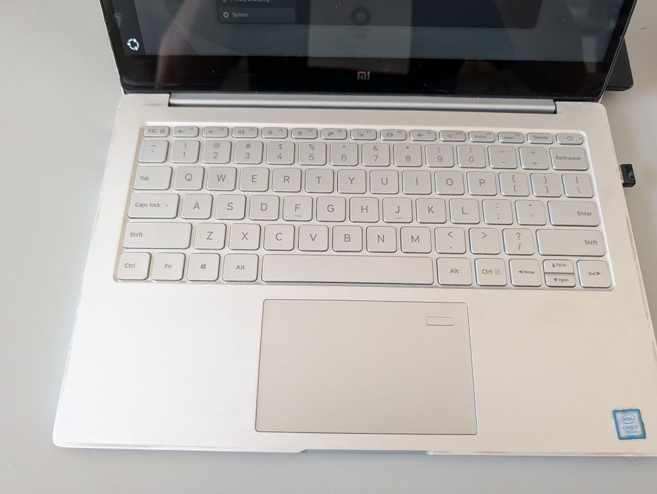 Xiaomi Laptop Air (Timi TM1604) 13'3 i5-7500u 8GB 256GB