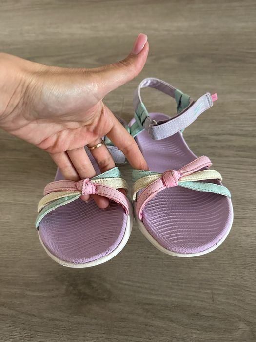 Skechers сандалі босоніжкі 34р 22,5 см