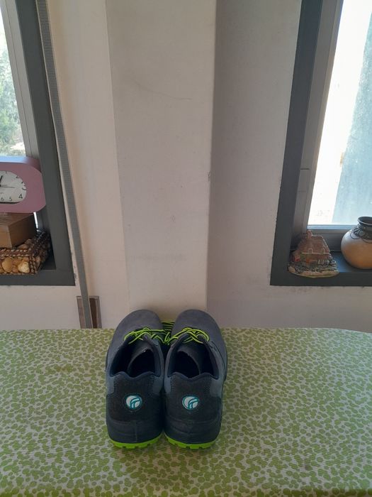 Vendo Sapatos de Senhor muito bonitos como novos