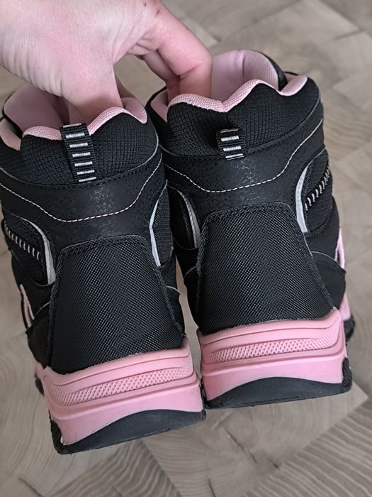 Зимові чоботи, ботинки, сапожки.