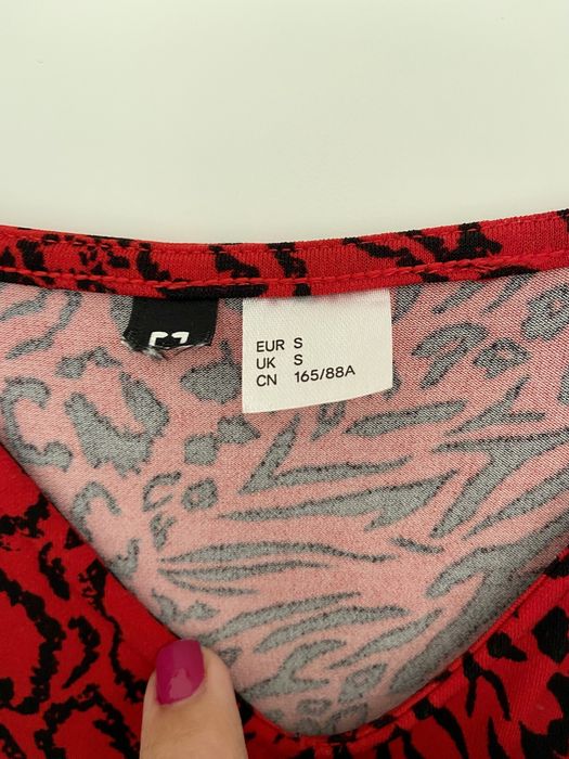 Vestido vermelho e preto H&M