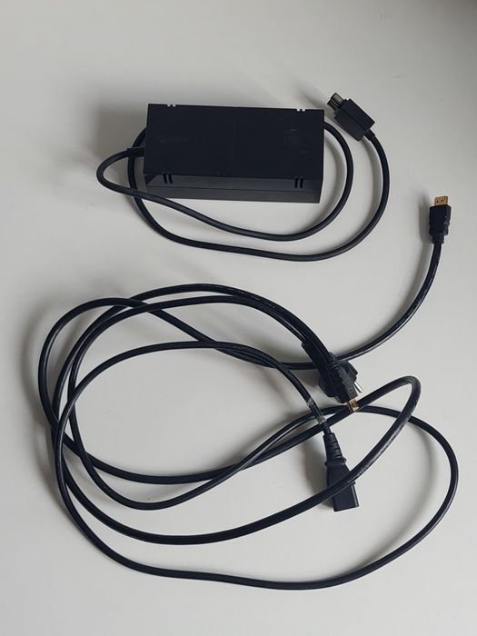 Xbox one + 2 pady