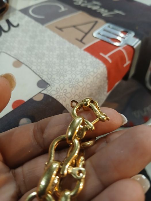 Venda apenas  fio ouro 19.2 kilates  com pendente 169 g.