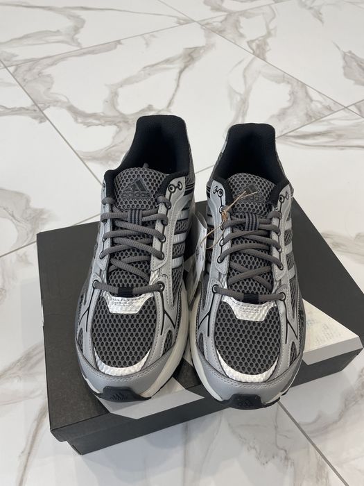 Кросівки Adidas Spiritain 2000