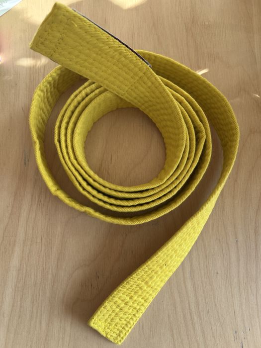 Żółty pas 220 cm karate