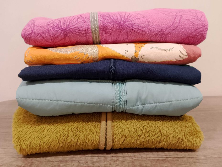 Kamizelki i bluzy - zestaw 5 szt. / r. 122/128