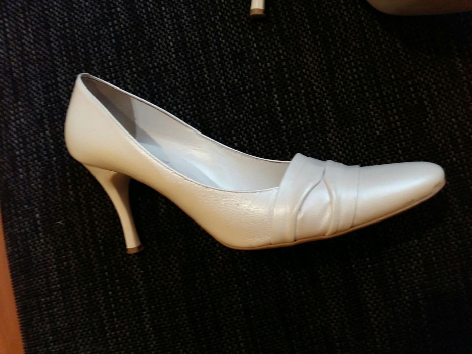 Buty ślubne ze skóry 39