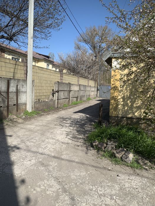Дом с общим двором