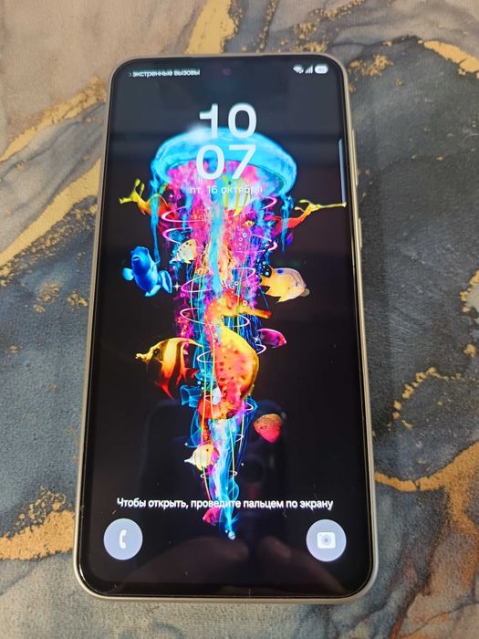 Продам Samsung A36 5G 6/128gb. оригинал , цвет белый .