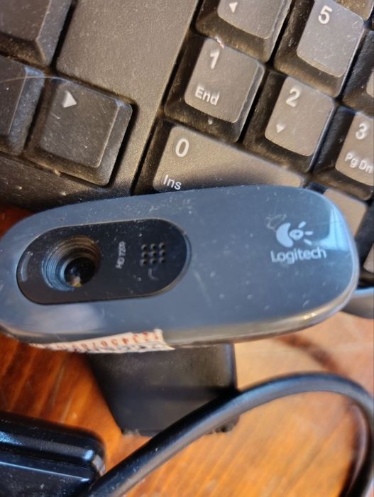 Продам компьютер в очень хорошем состоянии с колонками и видеокамерой