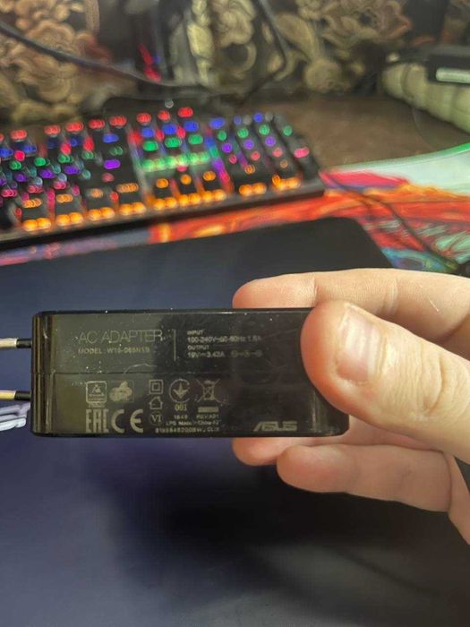 Asus 15.6 Full HD, Для работы и игр 940mx, i5 7200, 1TB HDD, 220 SSD