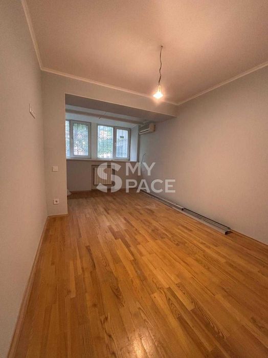 Продаж приміщення на вул. Янгеля, 4 100м Шулявська КПІ