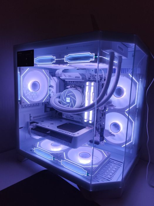 Biały Gamingowy PC RTX 5060 Ti 16GB | Ryzen 5 7500F | 32GB DDR5 |