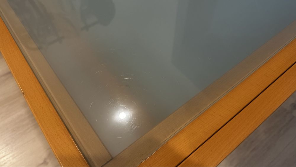 Mesa de jantar extensivel em madeira e vidro temperado