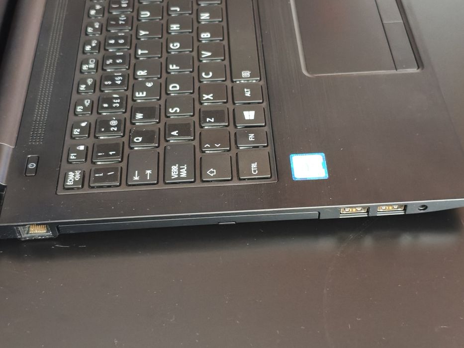 *Win10* Portátil Toshiba i3, bateria 3h30, 500GB, Bluetooth, Office 2024, teclado novo