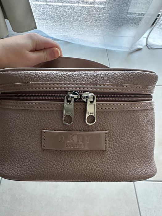 Велика сумка для косметики DKNY +подарунки до замовлення