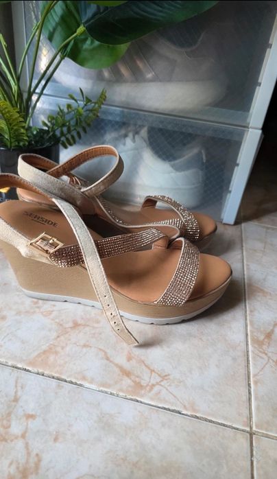 Sapatos cunha c/Brilhantes