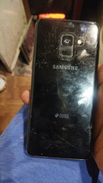 Samsung galaxy A8 продам.