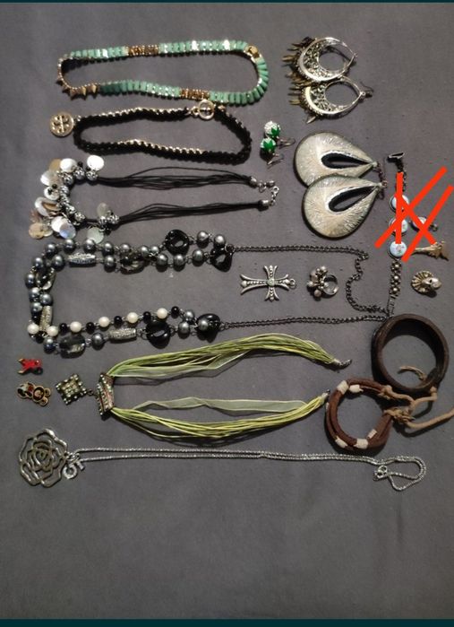 Біжутерія  сережки і браслет