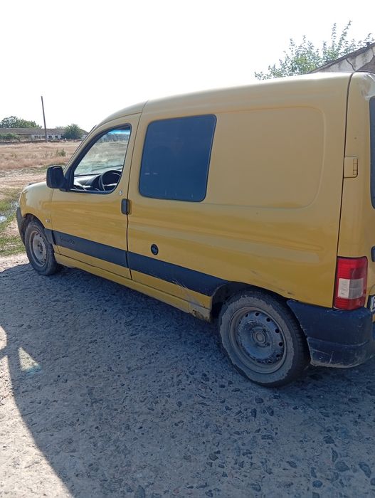 Продам машину Citroen Berlingo