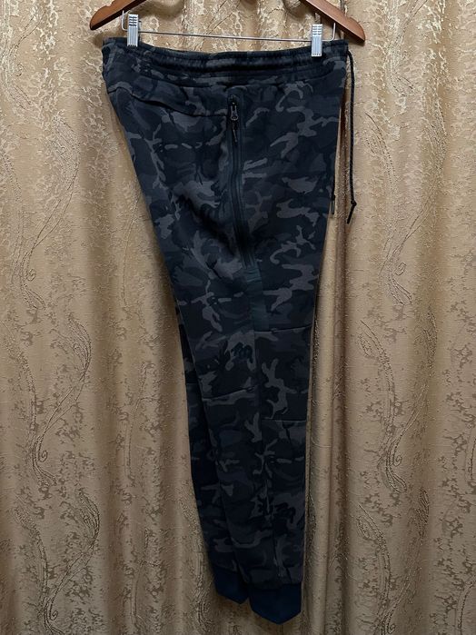 Nike tech fleece original joggers camo спортивні штани розмір L