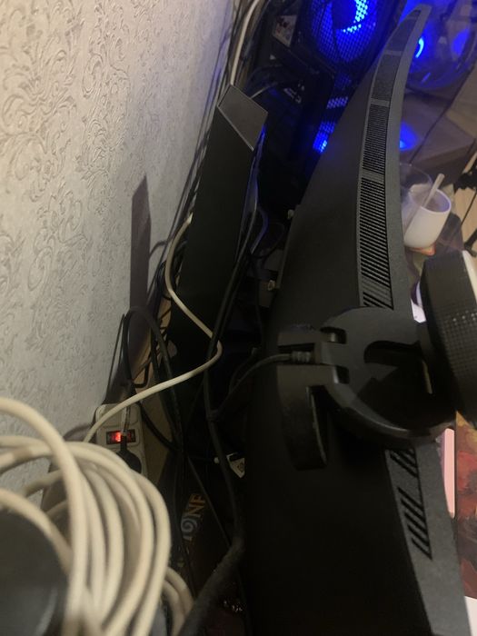 Продам монитор Lenova G27