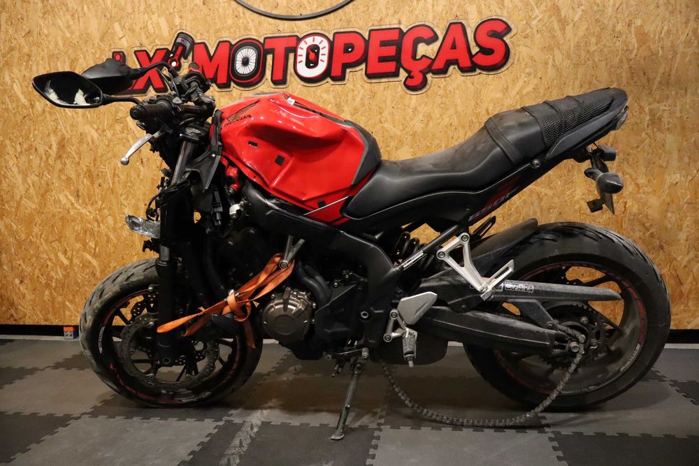 Honda CB650F ano 2018 para peças