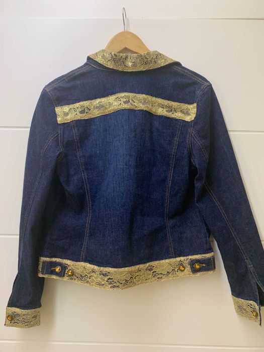 Елегантна джинсова куртка від відомого бренду