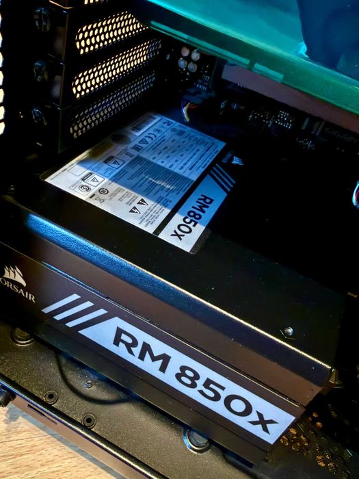 MOCNY Gaming PC i9-11900 / RTX 3080 / 32GB RAM / SSD + 4TB / Jak nowy