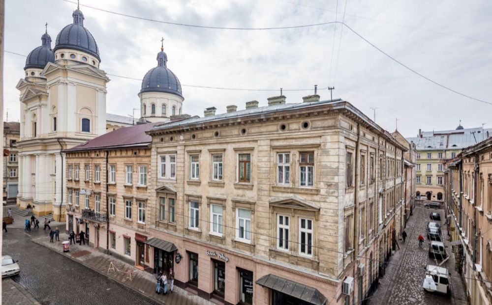 Шукаю сусідку у прохідну кімнату, центр